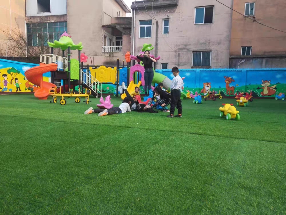 包头幼儿园人造草坪